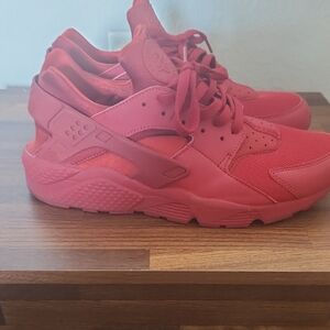 Men Nike (Red) Huaraches